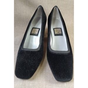 Womens Nina  Velvet Heels Square toe Black Size 6 M Leather Sole‎